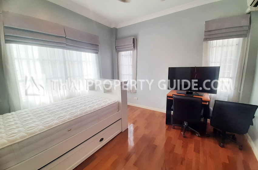 House with Shared Pool in Sukhumvit 